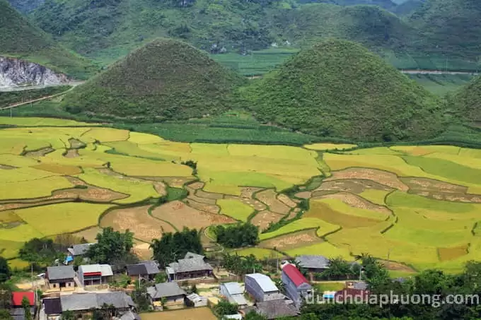 du lịch Núi đôi Quản Bạ