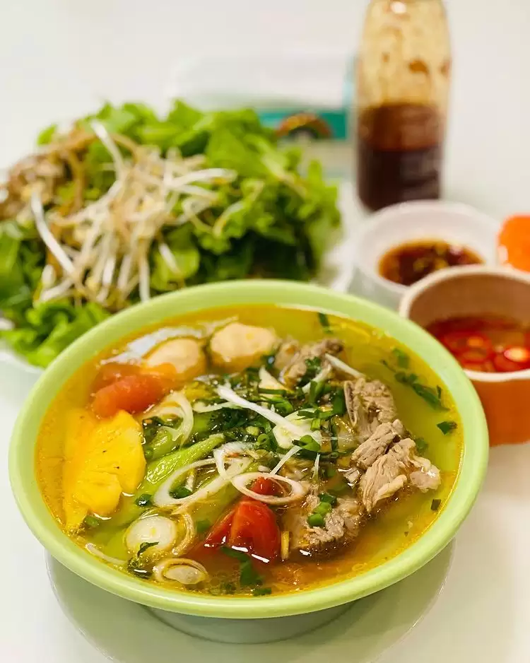 bún sườn chua