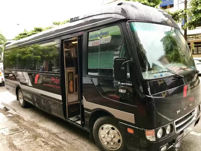 xe limousine Hà Nội Hà Giang bằng phấn