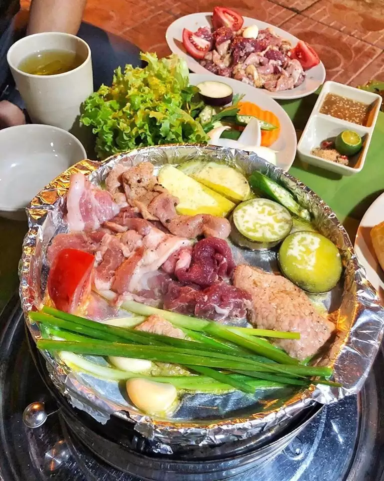 cô oanh buffet nướng